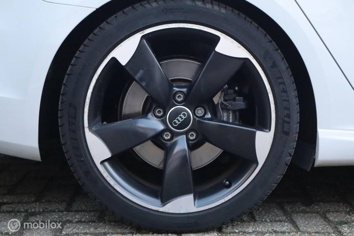 Audi S3 Audi S3 2.0 TFSI aut quattro 300pk Pro Line + | pano | LED