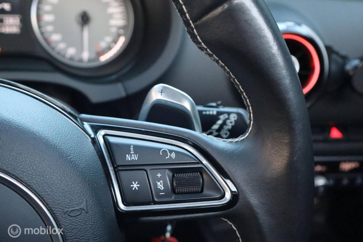 Audi S3 Audi S3 2.0 TFSI aut quattro 300pk Pro Line + | pano | LED