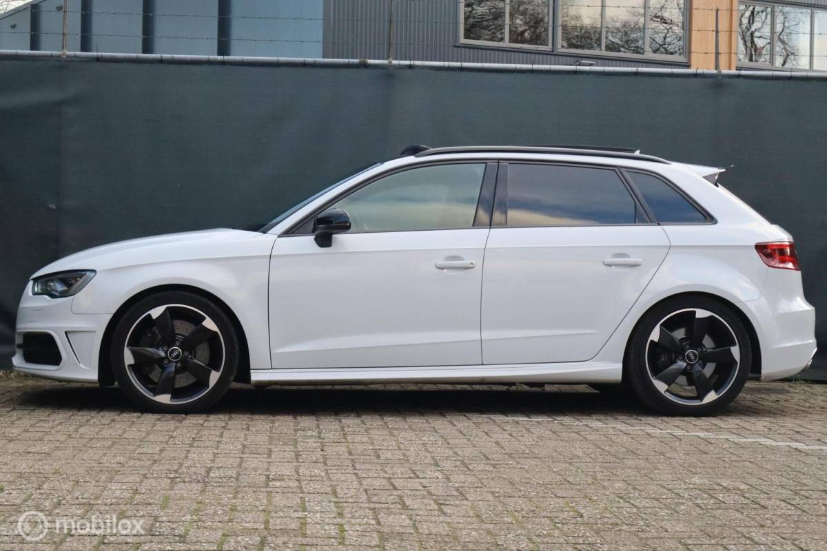 Audi S3 Audi S3 2.0 TFSI aut quattro 300pk Pro Line + | pano | LED
