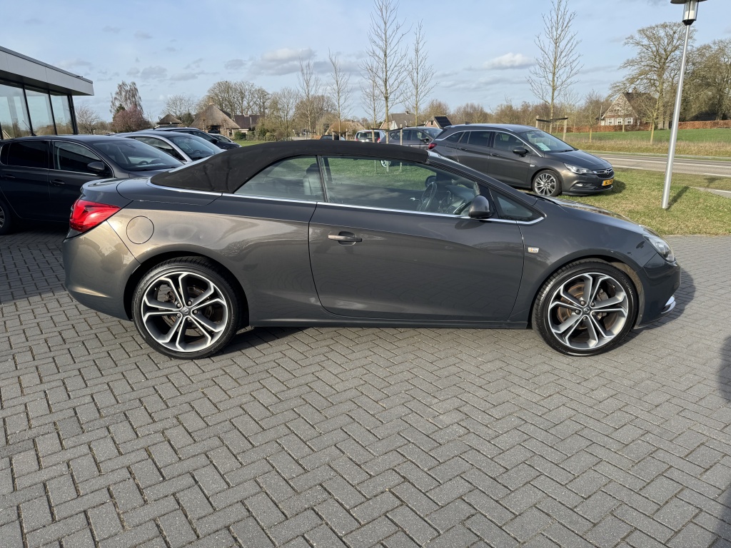 Opel Cascada Opel Cascada 1.6 Turbo Cosmo MET NIEUWE MOTOR!!!