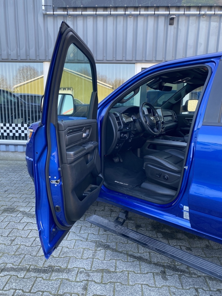 Dodge Ram Dodge Ram 5.7 V8 4×4 SPORT Pano-Dak L-Vering