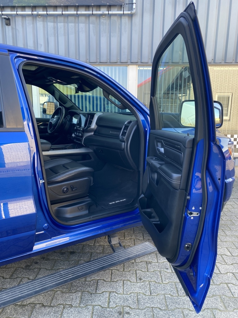 Dodge Ram Dodge Ram 5.7 V8 4×4 SPORT Pano-Dak L-Vering