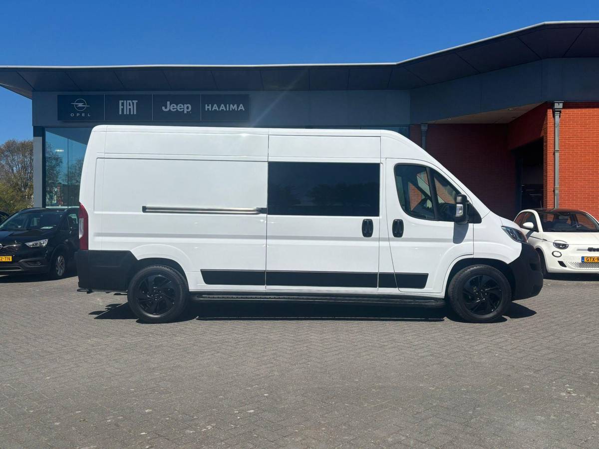 Citroën Jumper Citroen Jumper Dubbele cabine 2.2 BlueHDi 140pk L3H2 3.3t | 7 zitplaatsen | Navigatie | Cruise control | Trekhaak | Parkeersensoren | Sidesteps | Lichtmetalen velgen | Carplay/ Android Auto
