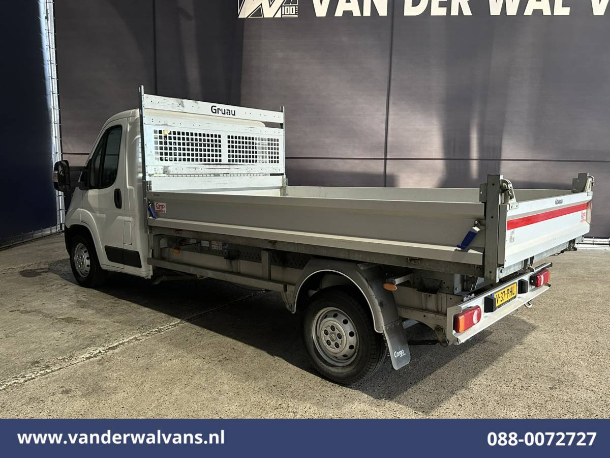 Peugeot Boxer Peugeot Boxer 2.2 BlueHDi 140pk Kipper Open Laadbak Euro6 Bijrijdersbank Bluetooth telefoonvoorbereiding