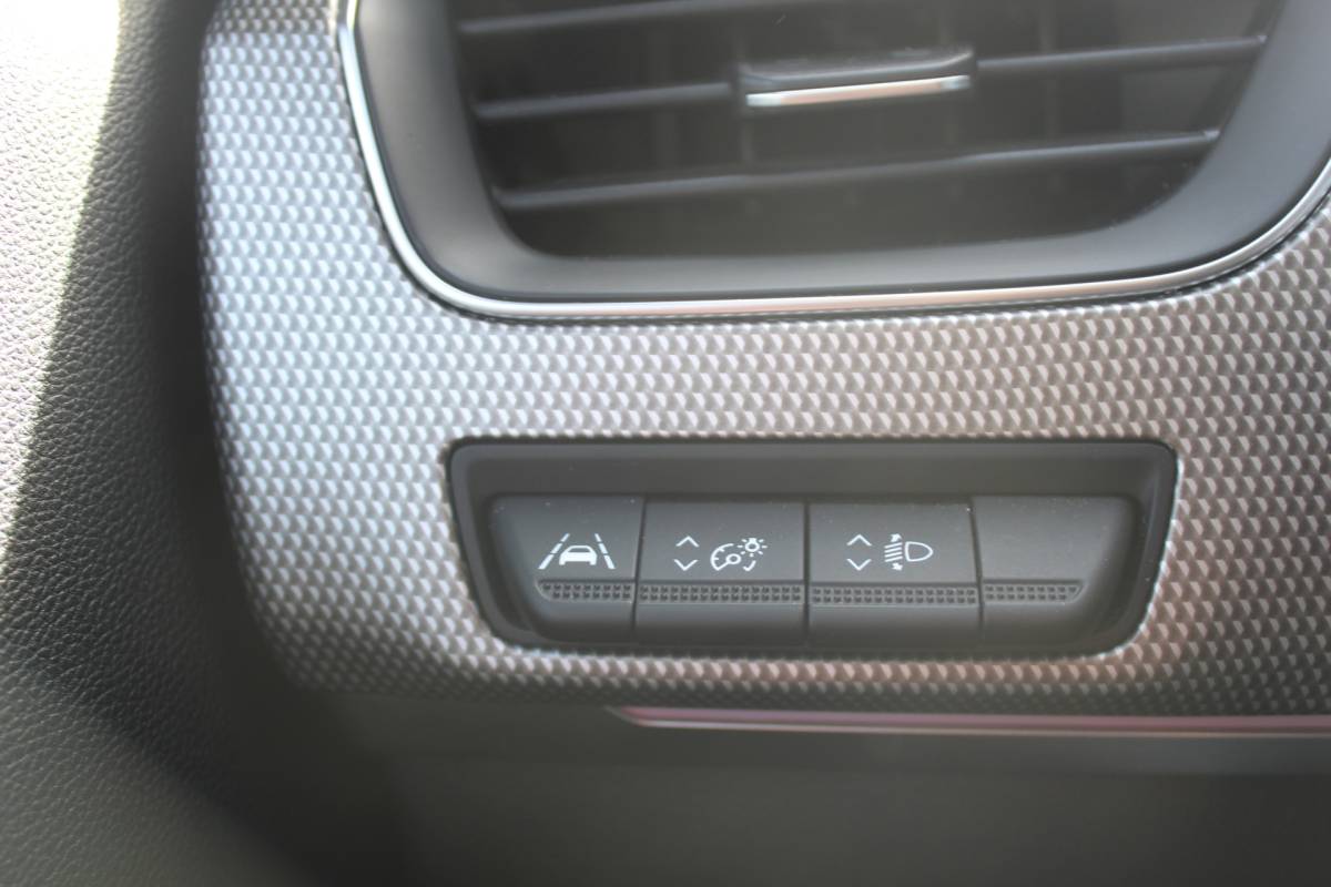 Renault Arkana Renault Arkana 1.3 TCe 140 Panorama dak l Applecarplay/ Android auto l LM velgen