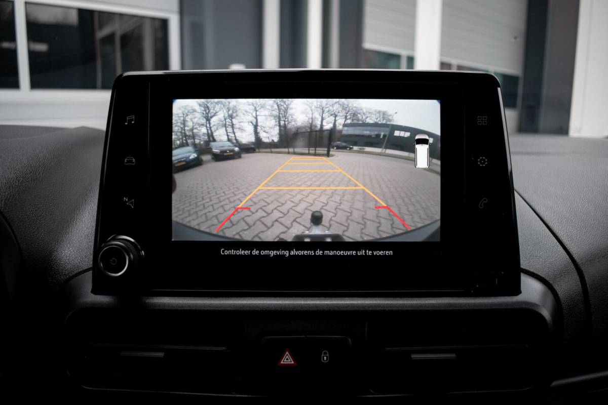 Opel Combo Opel Combo 1.5D L1H1 Edition|CAMERA|TREKHAAK|PDC|CARPLAY|DODEHOEKDETECTIE|CLIMATE