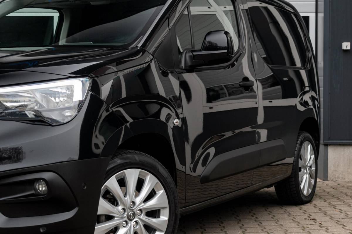 Opel Combo Opel Combo 1.5D L1H1 Edition|CAMERA|TREKHAAK|PDC|CARPLAY|DODEHOEKDETECTIE|CLIMATE