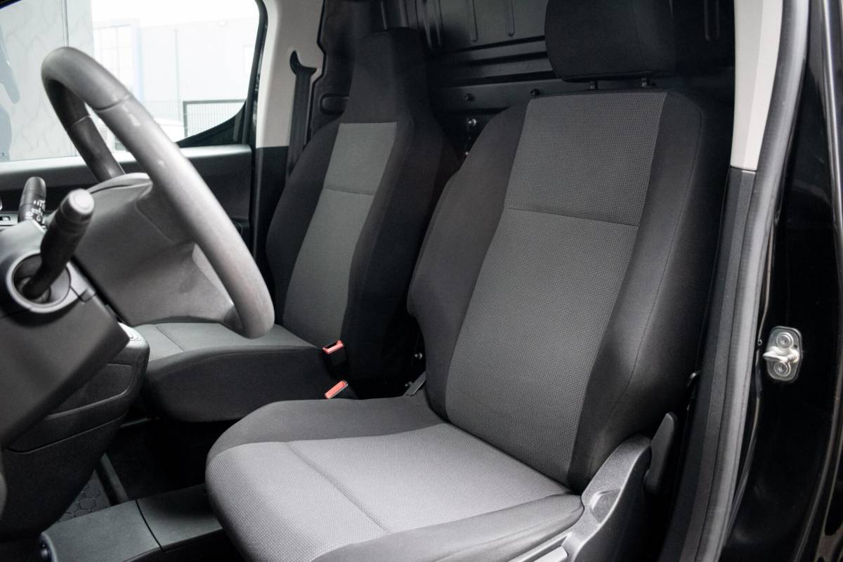 Opel Combo Opel Combo 1.5D L1H1 Edition|CAMERA|TREKHAAK|PDC|CARPLAY|DODEHOEKDETECTIE|CLIMATE