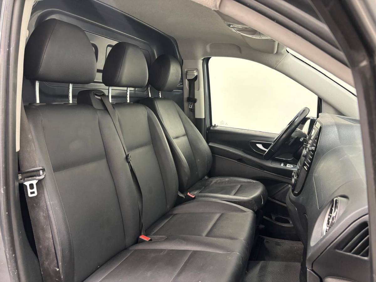 Mercedes-Benz Vito Mercedes-Benz Vito 114 CDI Extra Lang Automaat Airco ACC Camera Navigatie Apple Carplay/Android Auto Trekhaak Parkeersensoren