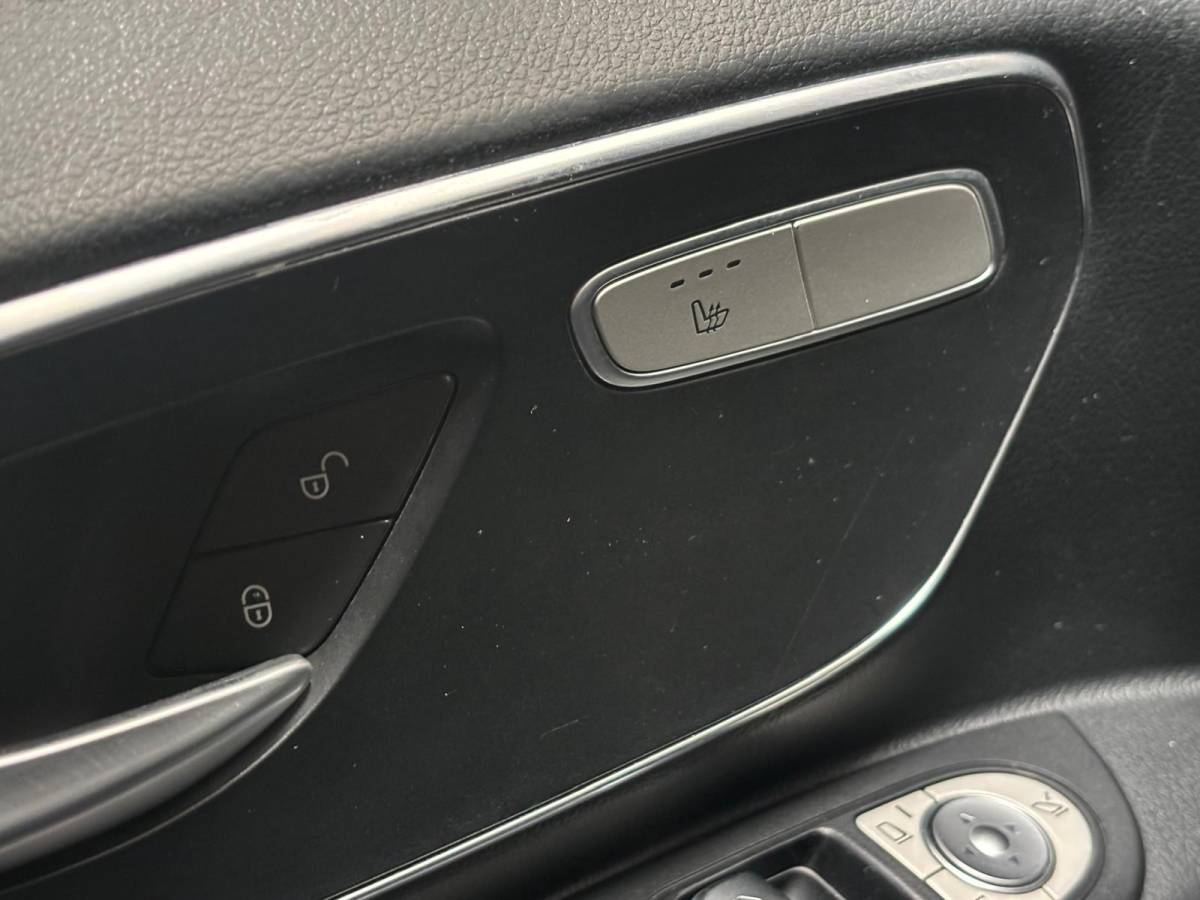 Mercedes-Benz Vito Mercedes-Benz Vito 114 CDI Extra Lang Automaat Airco ACC Camera Navigatie Apple Carplay/Android Auto Trekhaak Parkeersensoren