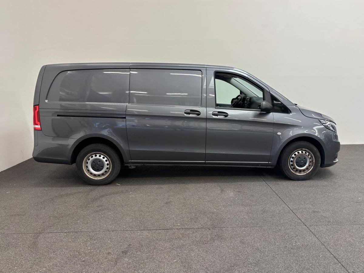 Mercedes-Benz Vito Mercedes-Benz Vito 114 CDI Extra Lang Automaat Airco ACC Camera Navigatie Apple Carplay/Android Auto Trekhaak Parkeersensoren