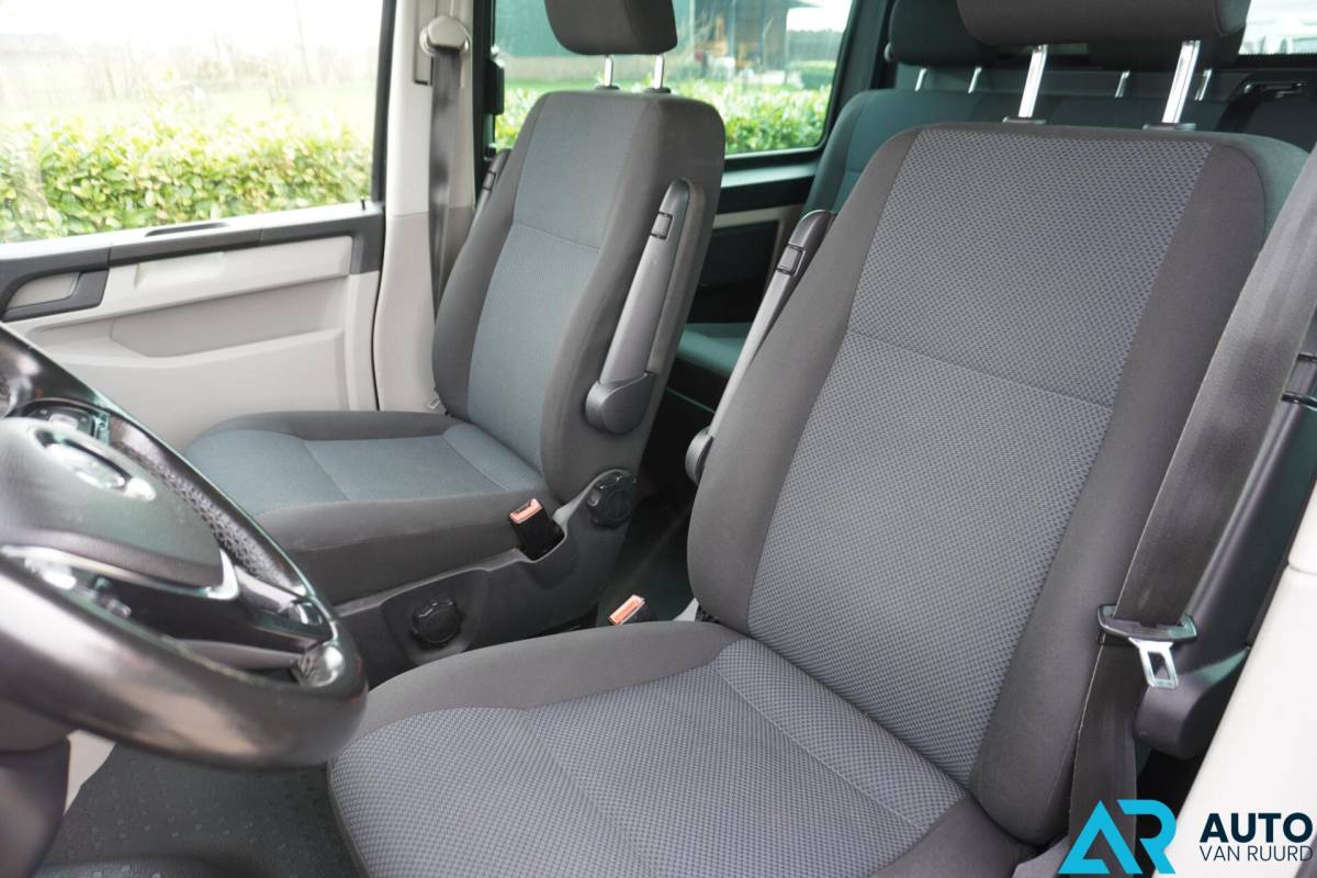 Volkswagen Transporter Volkswagen Transporter 2.0 TDI L2H1 DC * Dubbele cabine *