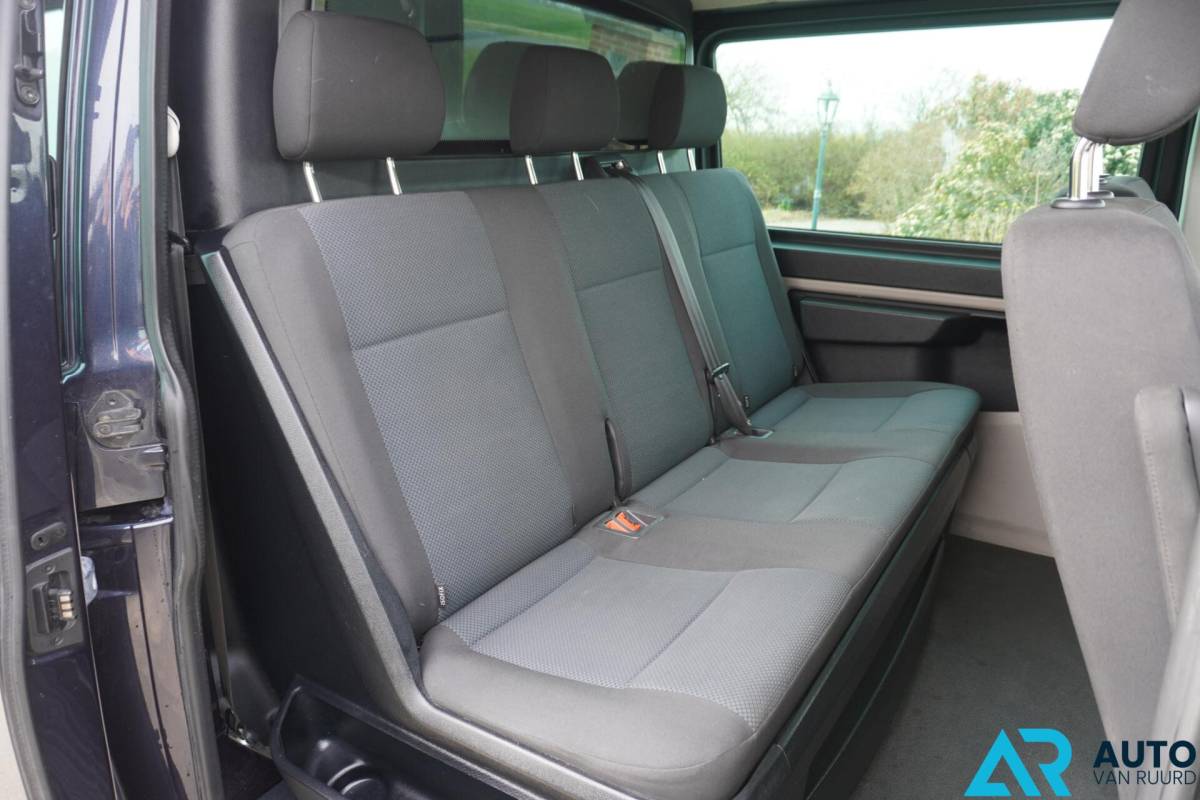 Volkswagen Transporter Volkswagen Transporter 2.0 TDI L2H1 DC * Dubbele cabine *