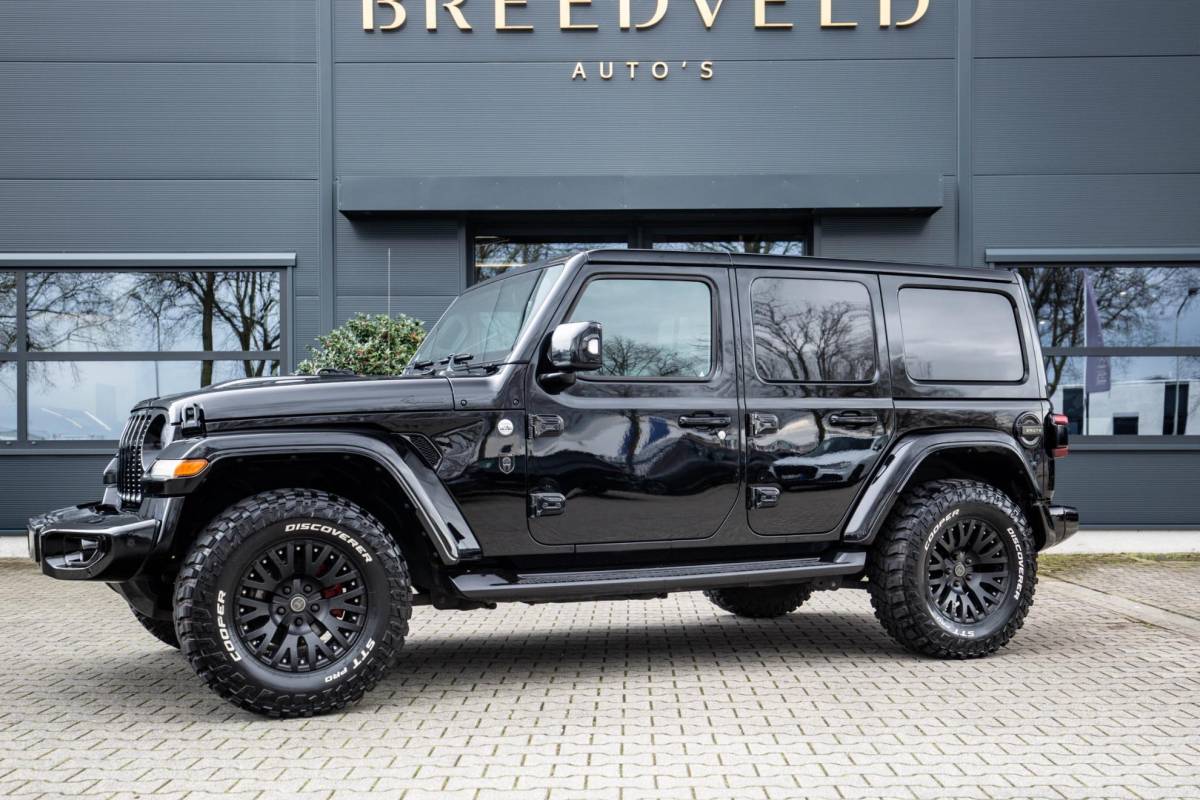 Jeep Wrangler Jeep Wrangler 2.0T Sahara BRUTE