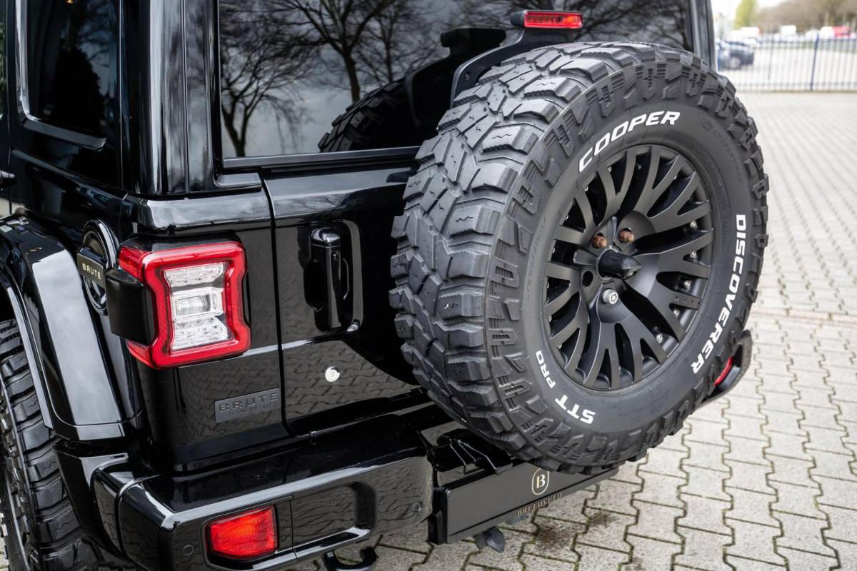 Jeep Wrangler Jeep Wrangler 2.0T Sahara BRUTE