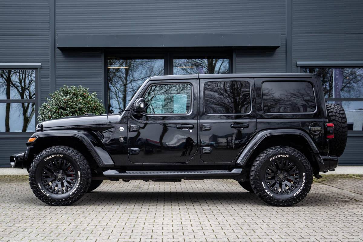 Jeep Wrangler Jeep Wrangler 2.0T Sahara BRUTE