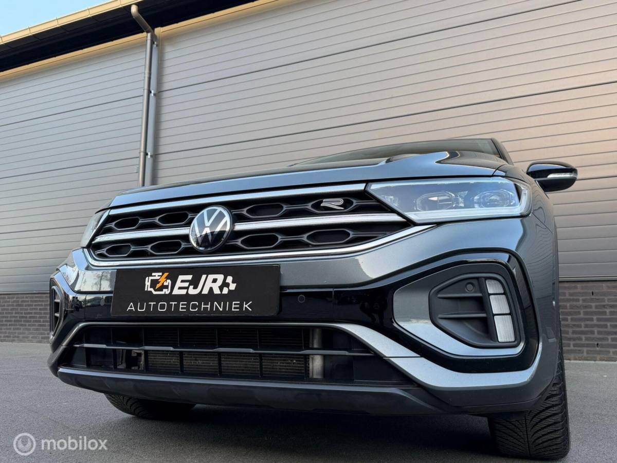 Volkswagen T-Roc Volkswagen T-Roc 1.5 TSI DSG R-Line ADABCR*HAAK*CAMERA*CARPLAY