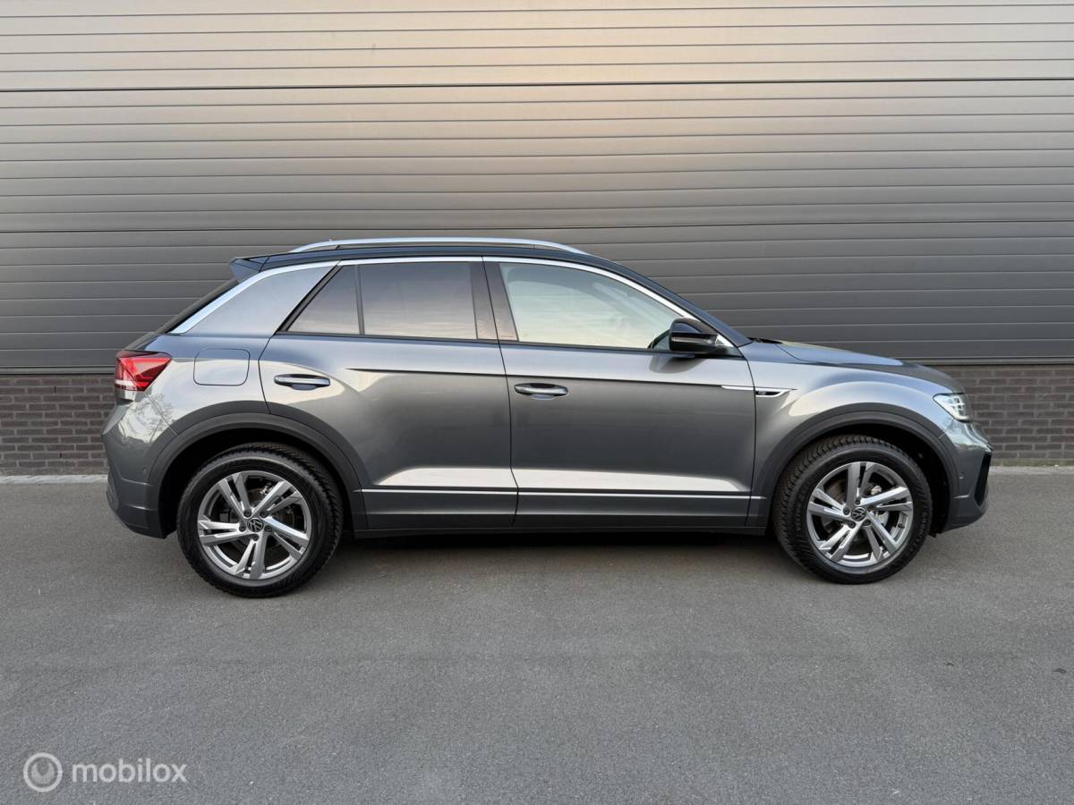 Volkswagen T-Roc Volkswagen T-Roc 1.5 TSI DSG R-Line ADABCR*HAAK*CAMERA*CARPLAY