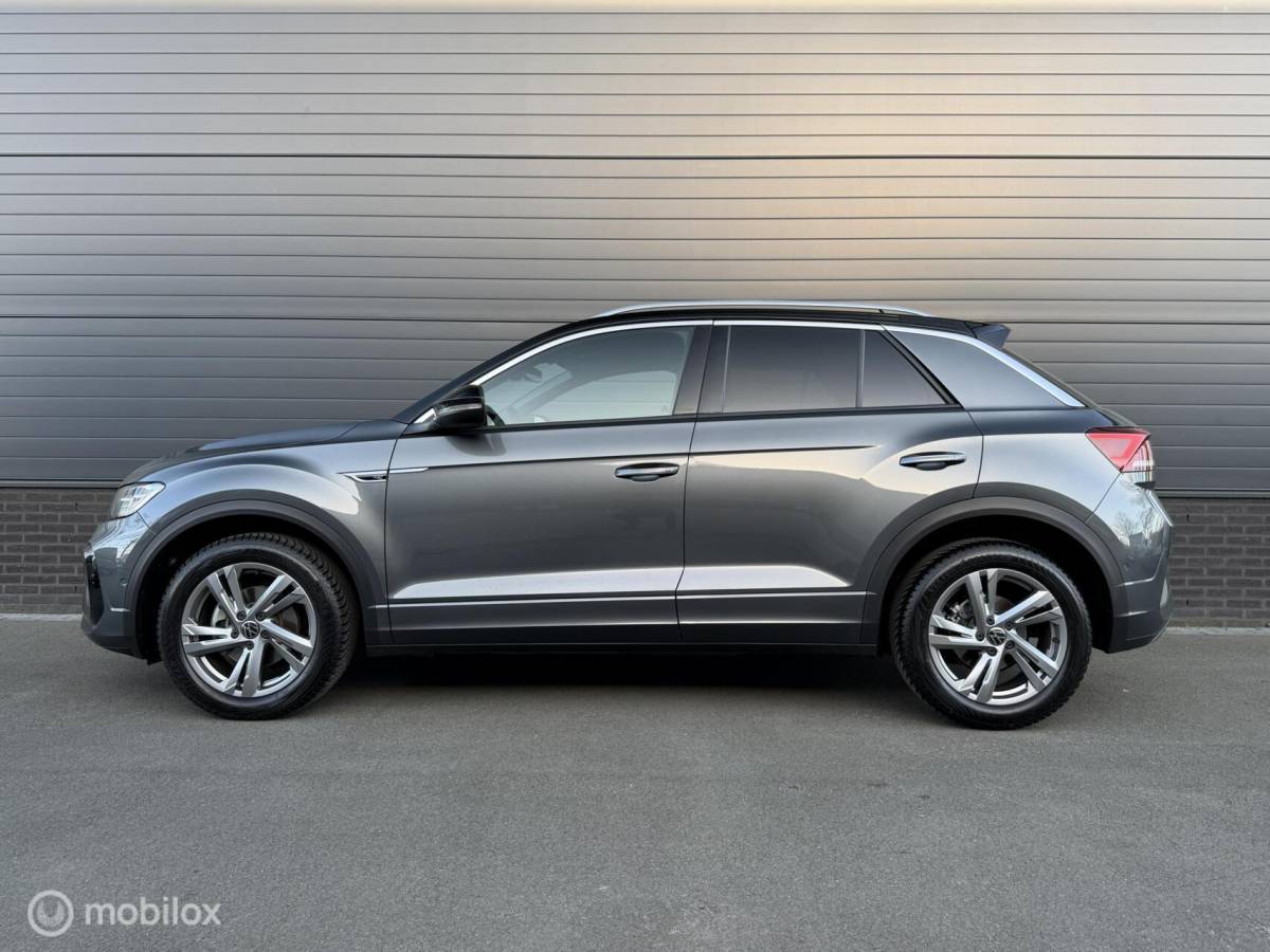 Volkswagen T-Roc Volkswagen T-Roc 1.5 TSI DSG R-Line ADABCR*HAAK*CAMERA*CARPLAY