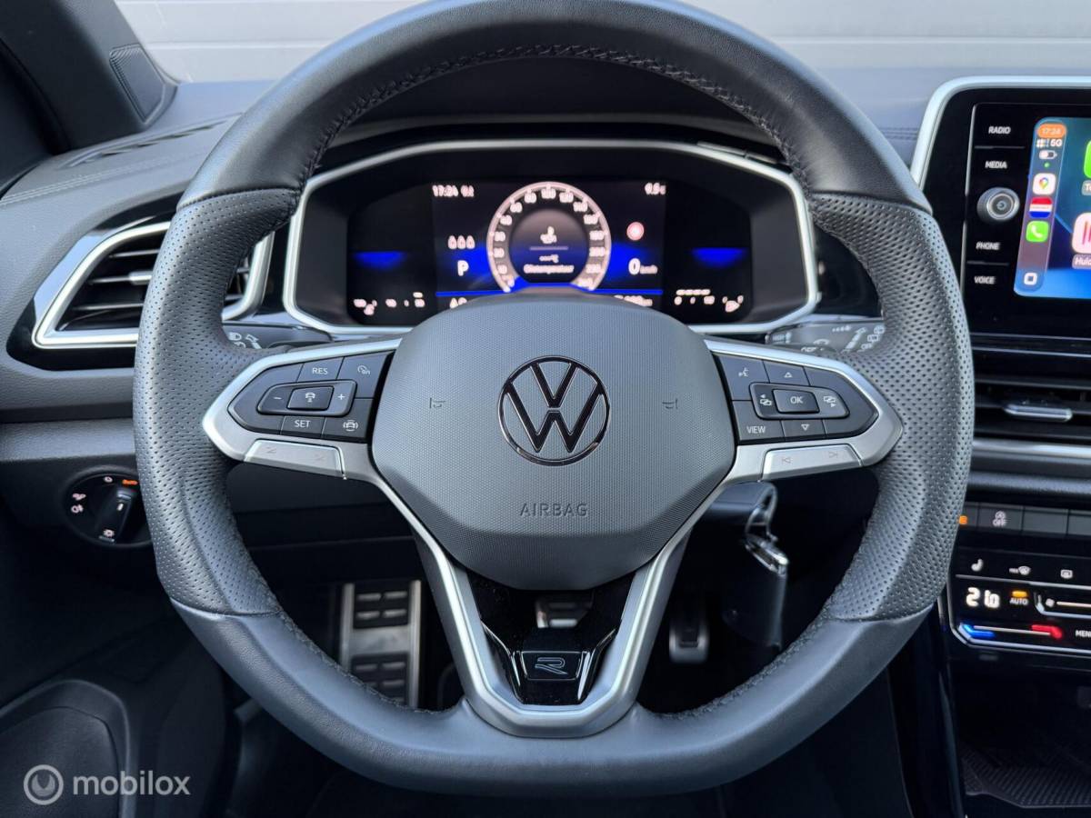 Volkswagen T-Roc Volkswagen T-Roc 1.5 TSI DSG R-Line ADABCR*HAAK*CAMERA*CARPLAY