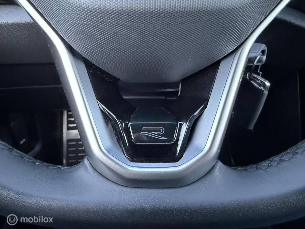 Volkswagen T-Roc Volkswagen T-Roc 1.5 TSI DSG R-Line ADABCR*HAAK*CAMERA*CARPLAY