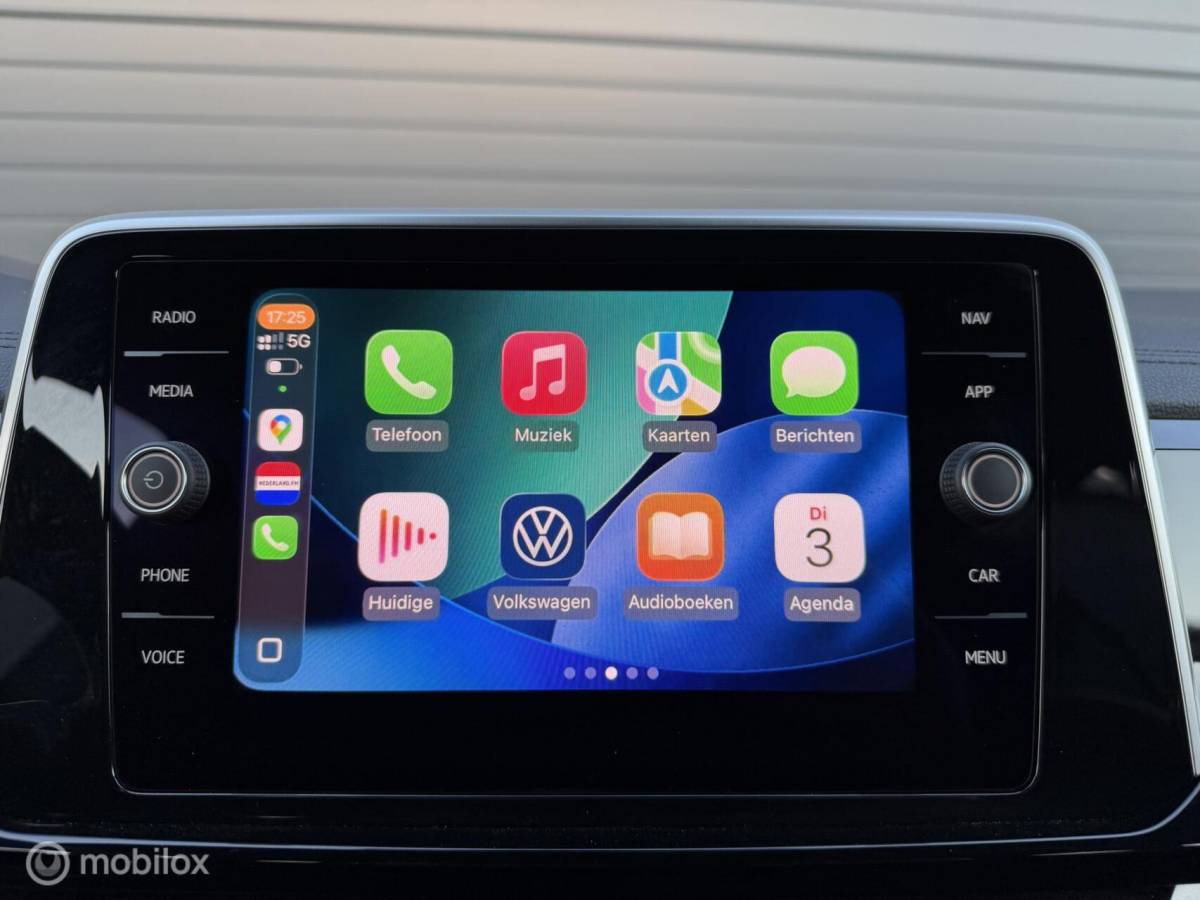 Volkswagen T-Roc Volkswagen T-Roc 1.5 TSI DSG R-Line ADABCR*HAAK*CAMERA*CARPLAY