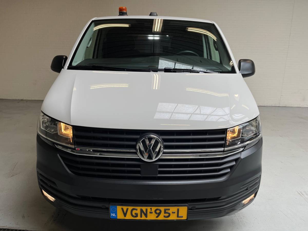 Volkswagen Transporter Volkswagen Transporter L2H1 DSG Automaat Servicewagen 2.0 TDI 150PK 4 Motion 4×4 euro6, Inrichting, V230, Trekhaak, RIJKLAARPRIJS!