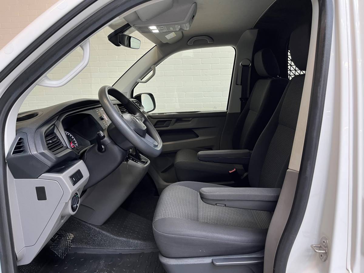 Volkswagen Transporter Volkswagen Transporter L2H1 DSG Automaat Servicewagen 2.0 TDI 150PK 4 Motion 4×4 euro6, Inrichting, V230, Trekhaak, RIJKLAARPRIJS!