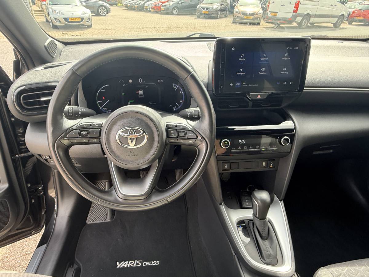 Toyota Yaris Cross Toyota Yaris Cross 1.5 Hybrid Team D | LED | Navi | Keyless | Winterpakket | Adapt. Cruise | Apple/Android | Elektr. Klep
