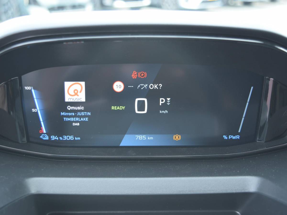 Peugeot e-Partner Peugeot e-Partner 136 L2 50 kWh | HOUTEN BETIMMERING |  2X SCHUIFDEUR | 16″ LMV | PACK WINTER | NAVI | CAMERA | CRUISE CONTROL