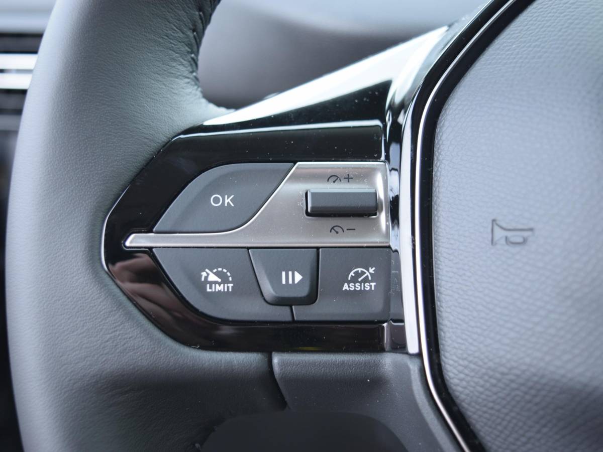 Peugeot e-Partner Peugeot e-Partner 136 L2 50 kWh | HOUTEN BETIMMERING |  2X SCHUIFDEUR | 16″ LMV | PACK WINTER | NAVI | CAMERA | CRUISE CONTROL