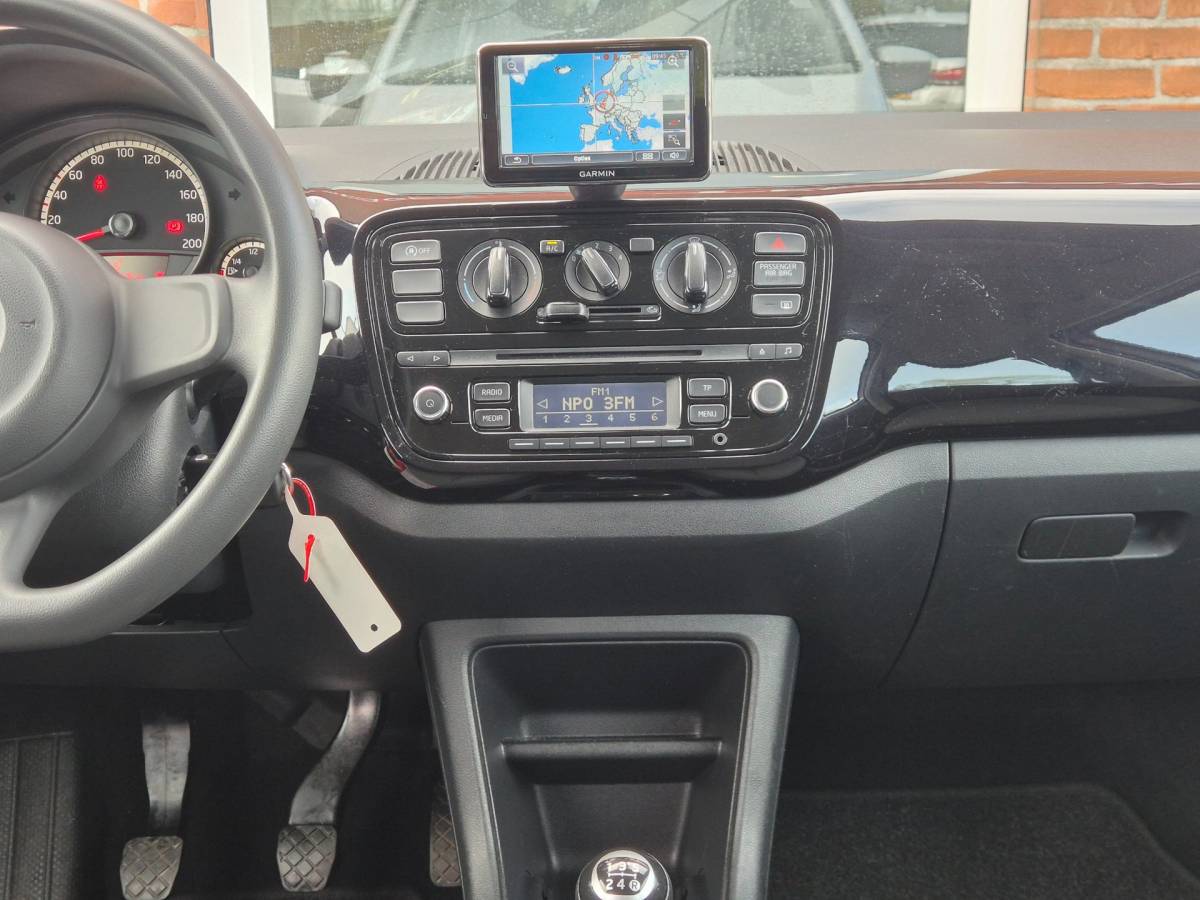 Volkswagen up! Volkswagen Up! 1.0 move up! BlueMotion 60PK 5drs airco, navi, elektr.ramen, radio/cd