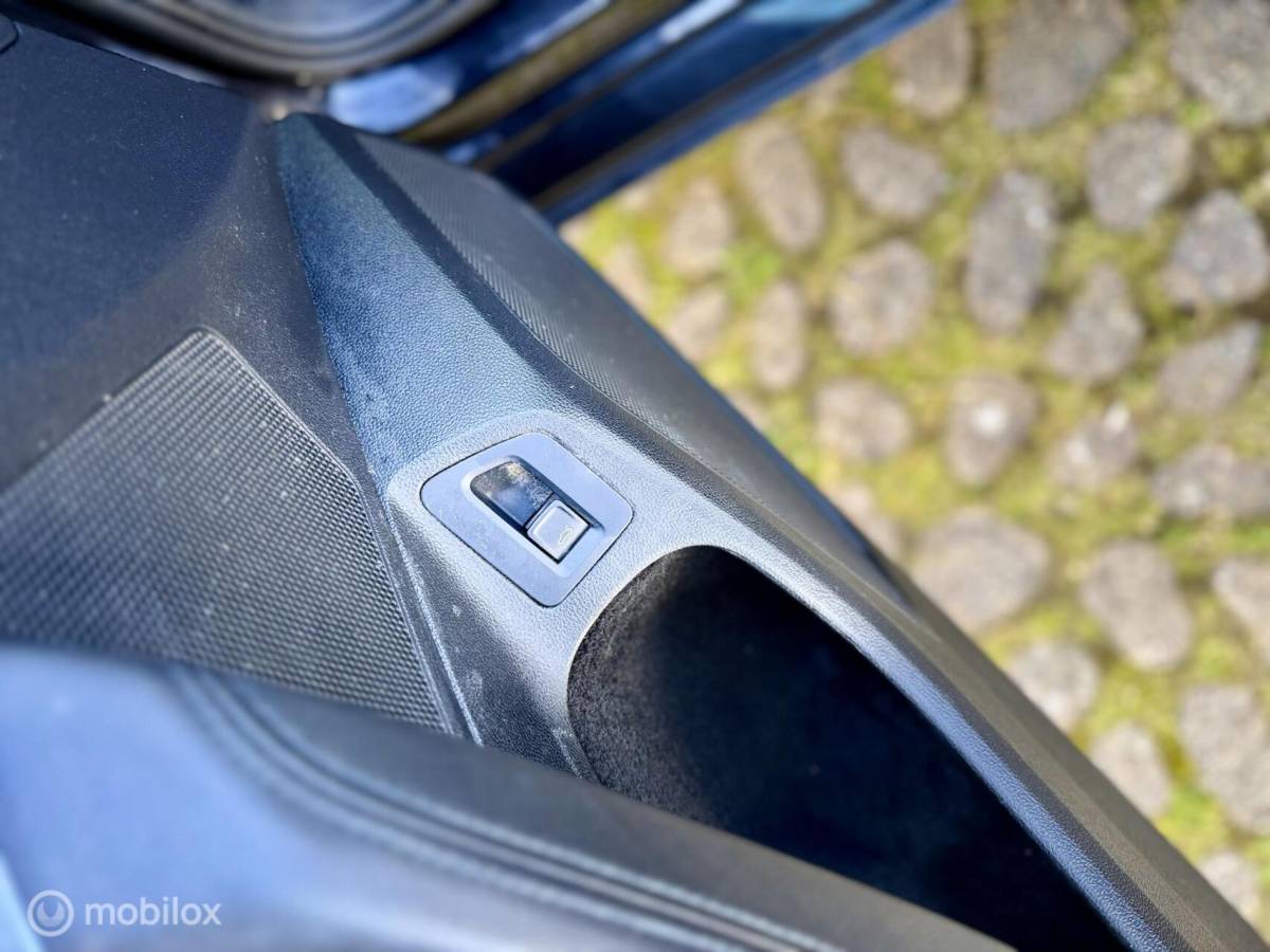 Volkswagen Passat Volkswagen Passat 1.8 TSI Highline DSG | Full Options | PANO