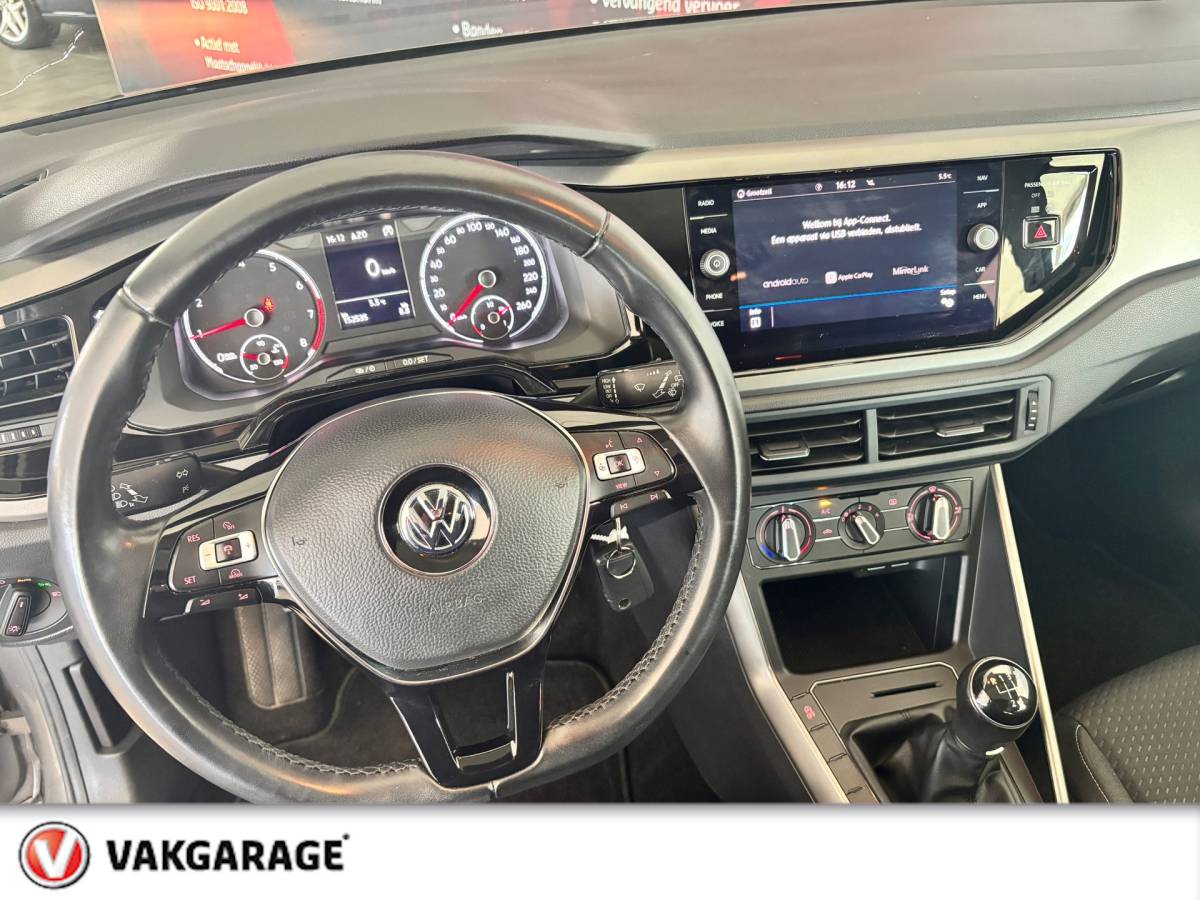 Volkswagen Polo Volkswagen Polo 1.0 TSI Comfortline. incl. afl. beurt en garantie.