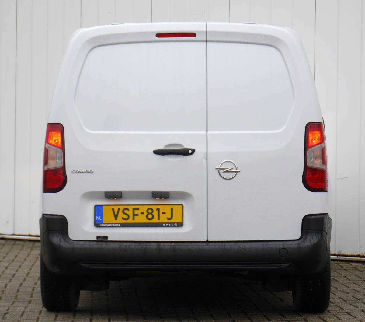 Opel Combo Opel Combo 1.5D 100pk L1H1 Edition | Airconditioning | Bluetooth | Cruise control | Laadruimte betimmering | Zijschuifdeur