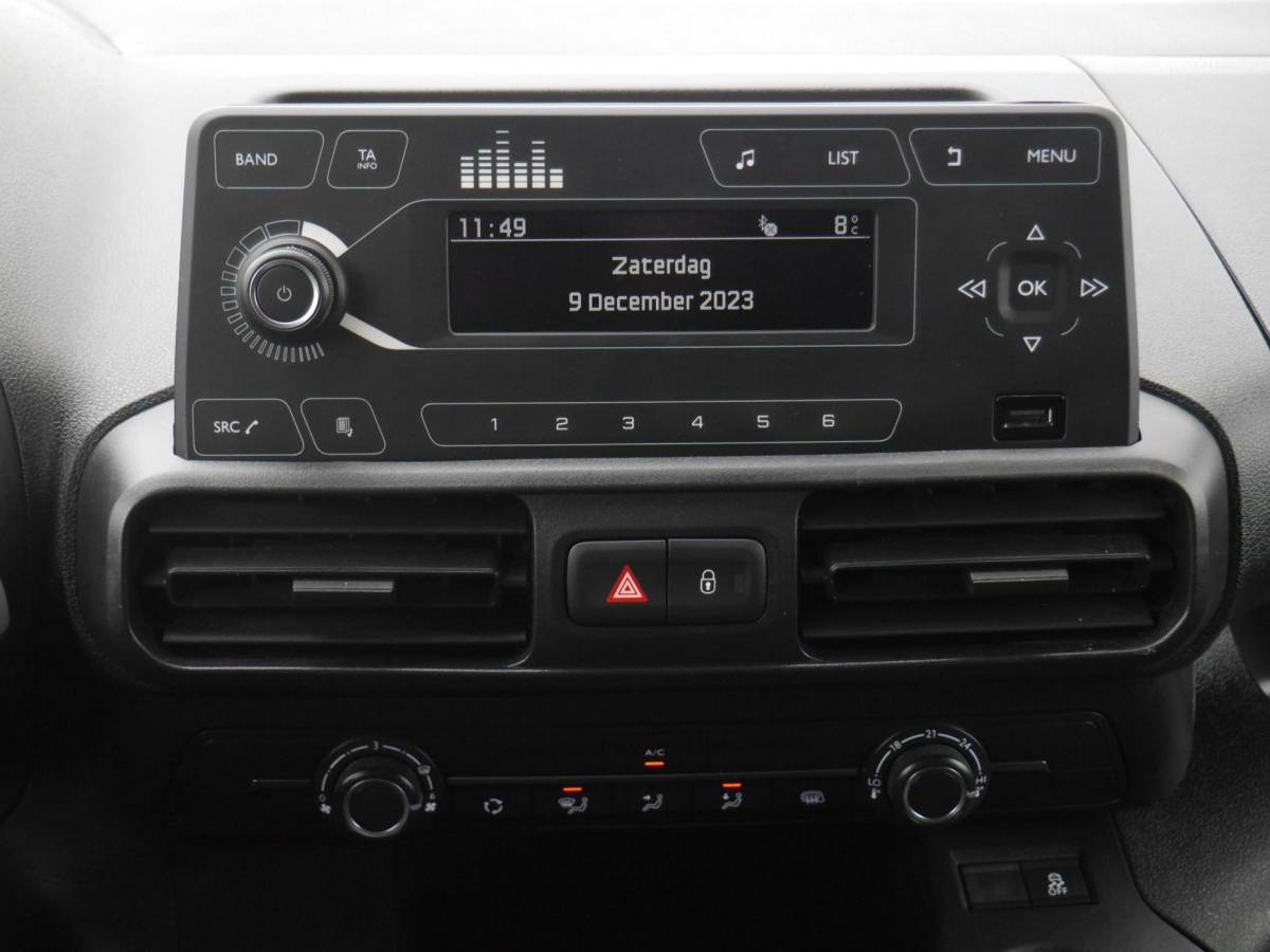 Opel Combo Opel Combo 1.5D 100pk L1H1 Edition | Airconditioning | Bluetooth | Cruise control | Laadruimte betimmering | Zijschuifdeur