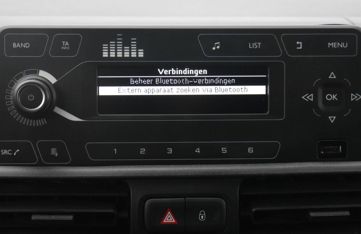 Opel Combo Opel Combo 1.5D 100pk L1H1 Edition | Airconditioning | Bluetooth | Cruise control | Laadruimte betimmering | Zijschuifdeur
