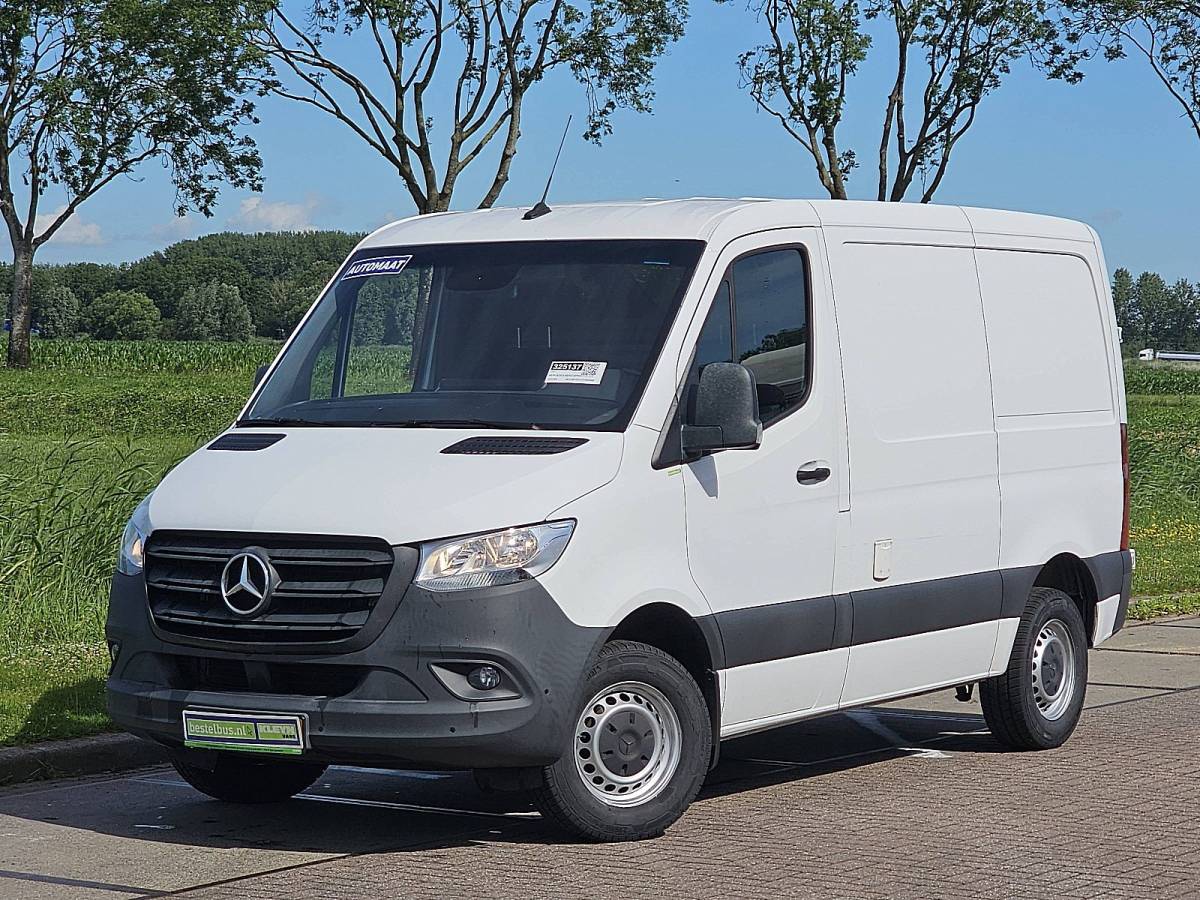 Mercedes-Benz Sprinter MERCEDES-BENZ SPRINTER 315 l1h1 mbux automaat