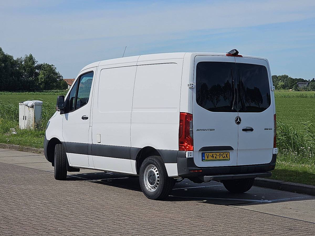 Mercedes-Benz Sprinter MERCEDES-BENZ SPRINTER 315 l1h1 mbux automaat