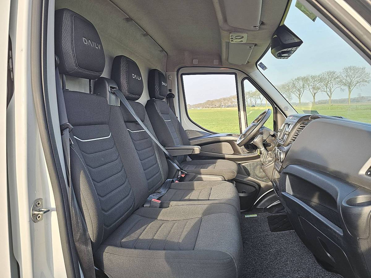 Iveco Daily IVECO DAILY 35S16 l4h2 navi camera ac!