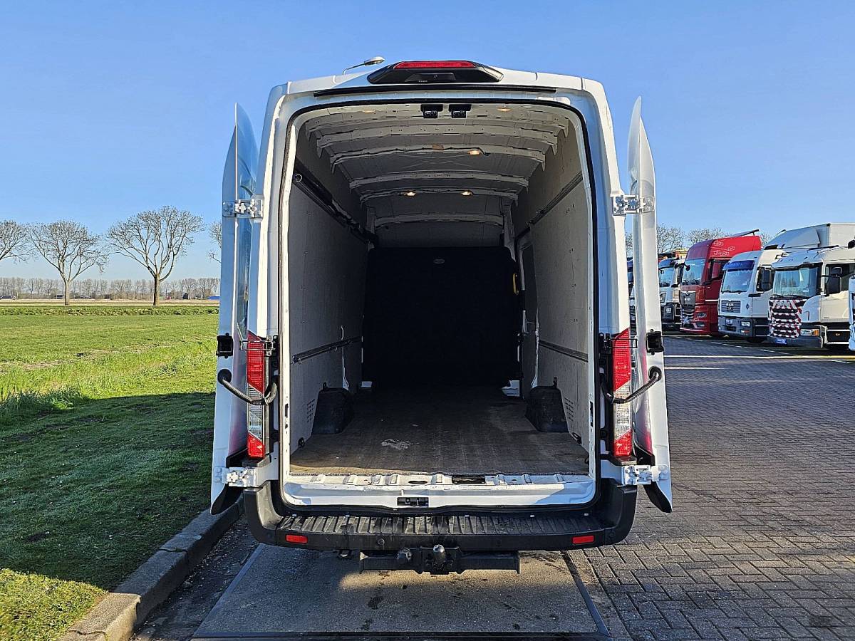 Ford Transit FORD TRANSIT 2.0 l4h3 rwd trekhaak