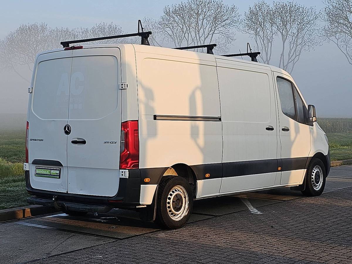 Mercedes-Benz Sprinter MERCEDES-BENZ SPRINTER 211 l2h1 euro6 mbux ac!
