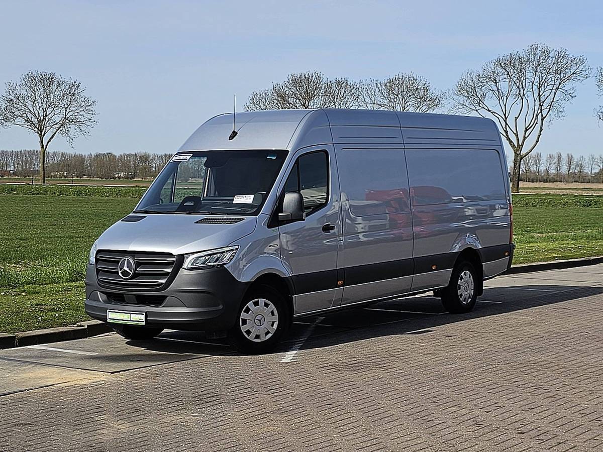 Mercedes-Benz eSprinter MERCEDES-BENZ ESPRINTER l3h2 320 300km wltp!