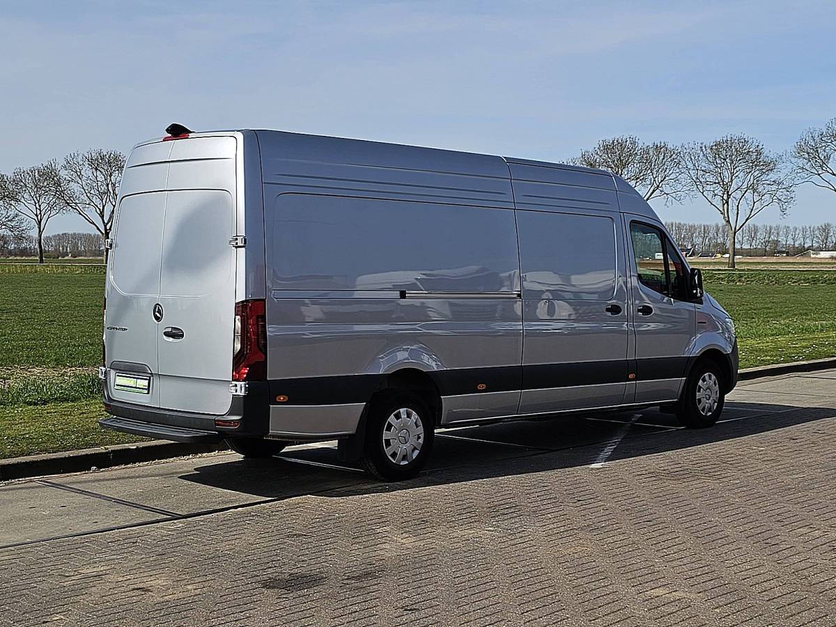 Mercedes-Benz eSprinter MERCEDES-BENZ ESPRINTER l3h2 320 300km wltp!