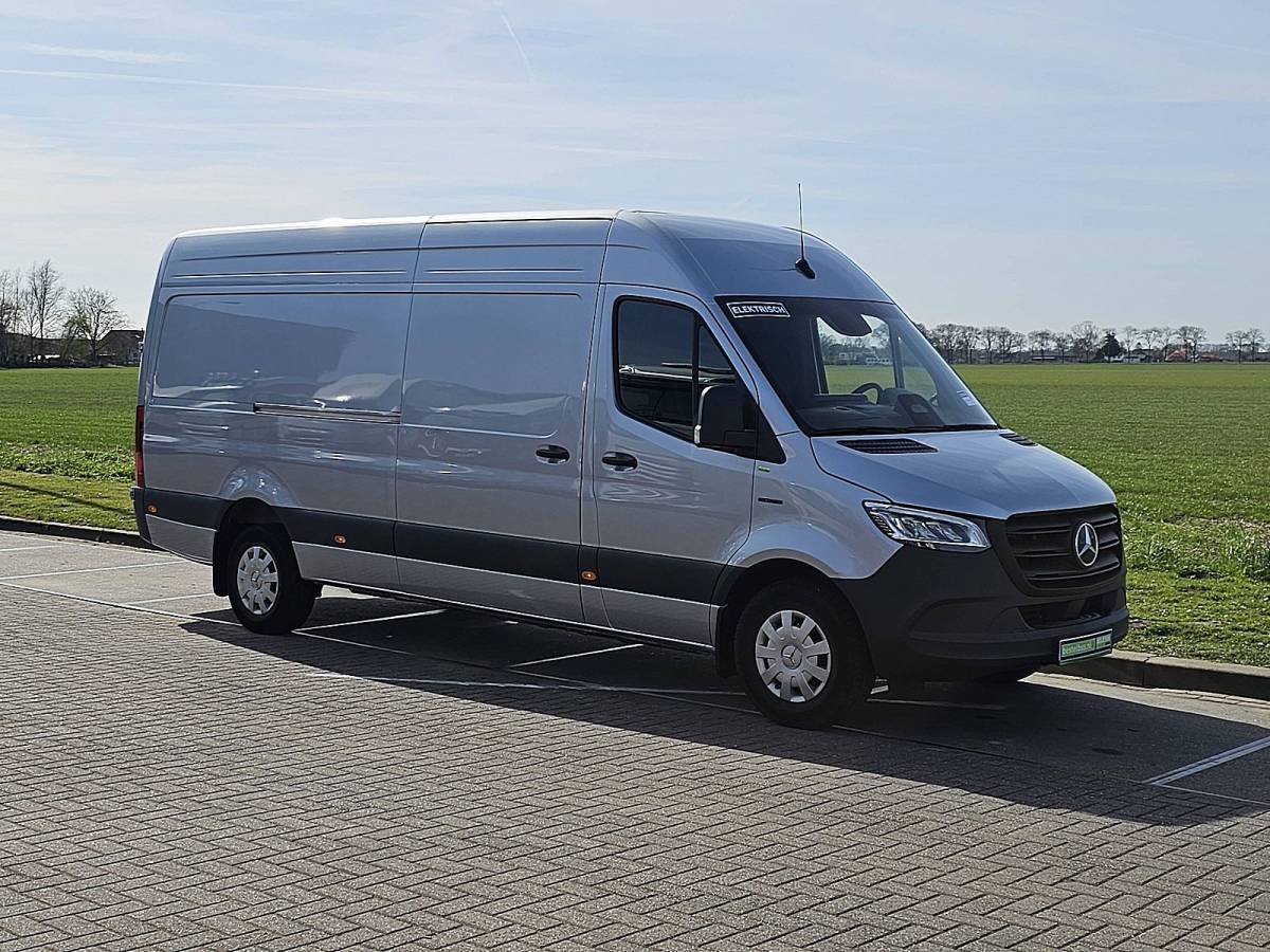Mercedes-Benz eSprinter MERCEDES-BENZ ESPRINTER l3h2 320 300km wltp!