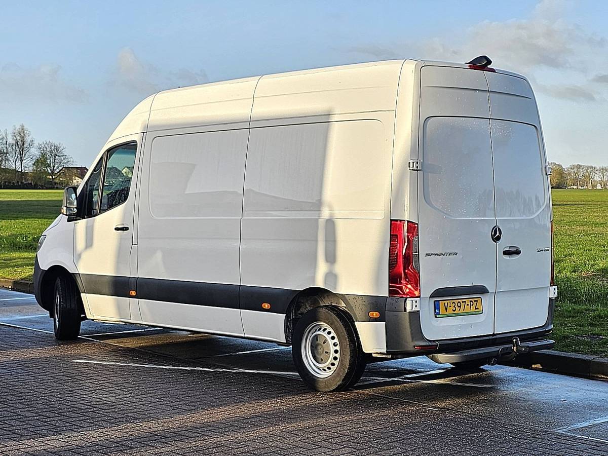 Mercedes-Benz Sprinter MERCEDES-BENZ SPRINTER 214 ac carplay euro6