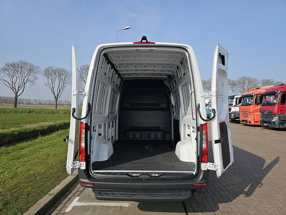 Mercedes-Benz eSprinter MERCEDES-BENZ ESPRINTER 314 56kwh 220km wltp
