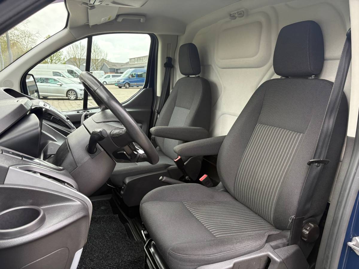 Ford Transit Custom Ford Transit Custom 290 2.2 TDCI L1H1 Trend|laadklep Dhollandia|NAP|airco|cruise|navi|stoelverwarming|bluetooth