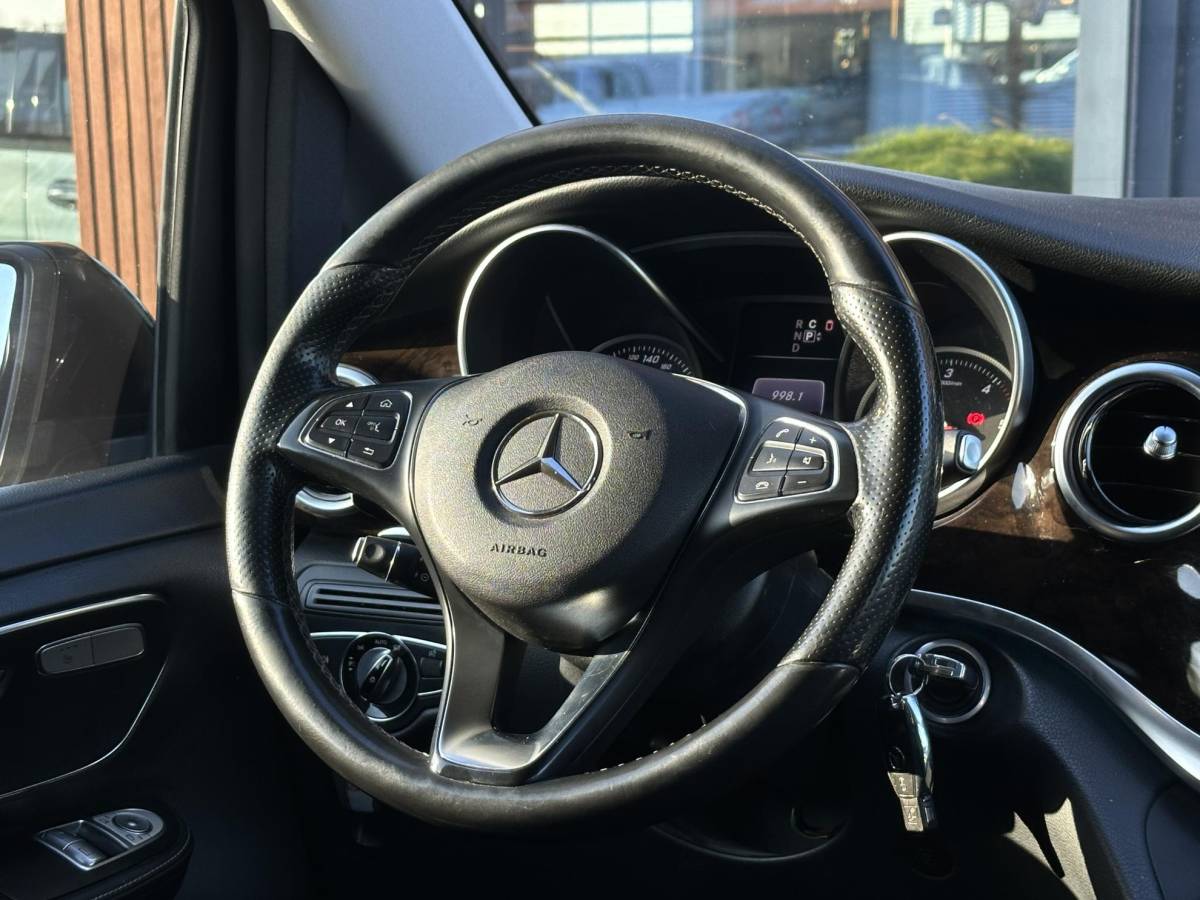 Mercedes-Benz V-Klasse Mercedes-Benz V-klasse 220d Lang DC Edition Navi Leer 5 persoons trekhaak