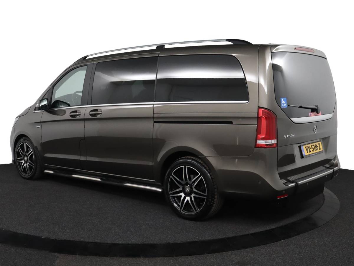 Mercedes-Benz V-Klasse Mercedes-Benz V-klasse 250d Lang DC Avantgarde | NAP | Rolstoelbus | 5+1 zitplaatsen | Luxe | Leder | ACC | 360° camera | Elekt. schuifdeuren | Burmester